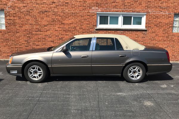 2002 Cadillac DeVille 