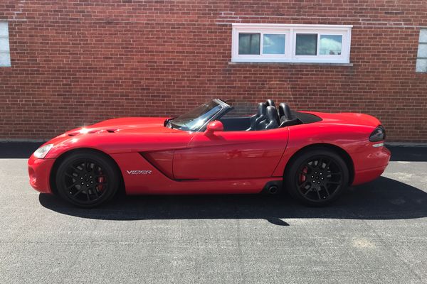 2004 Dodge Viper 