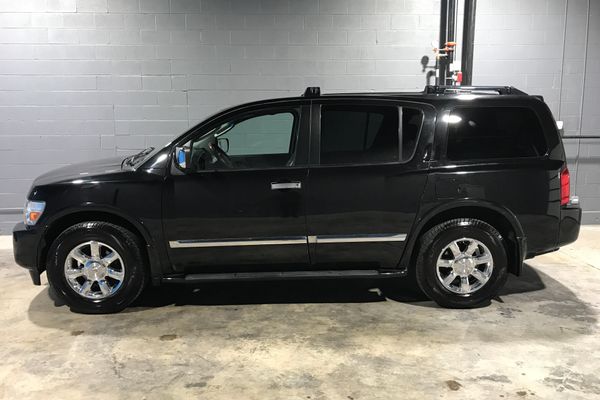 2005 INFINITI QX 