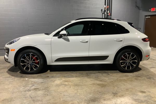 2015 Porsche Macan 