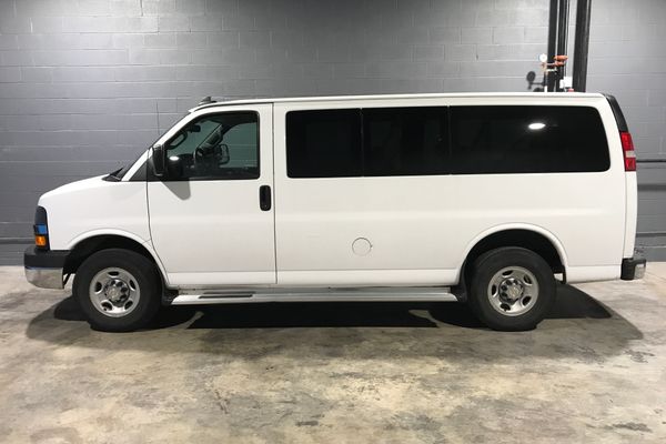 2016 Chevrolet Express 3500 Passenger 