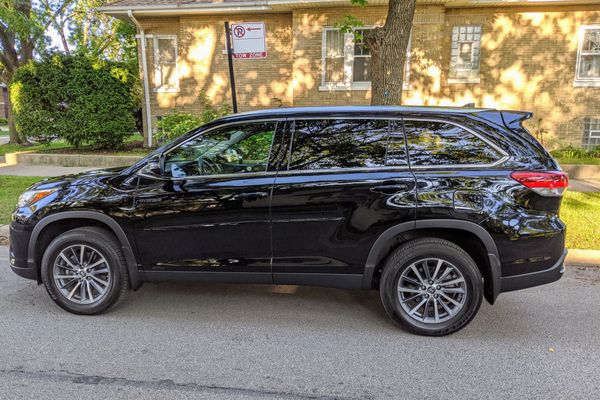 2019 Toyota Highlander Hybrid 