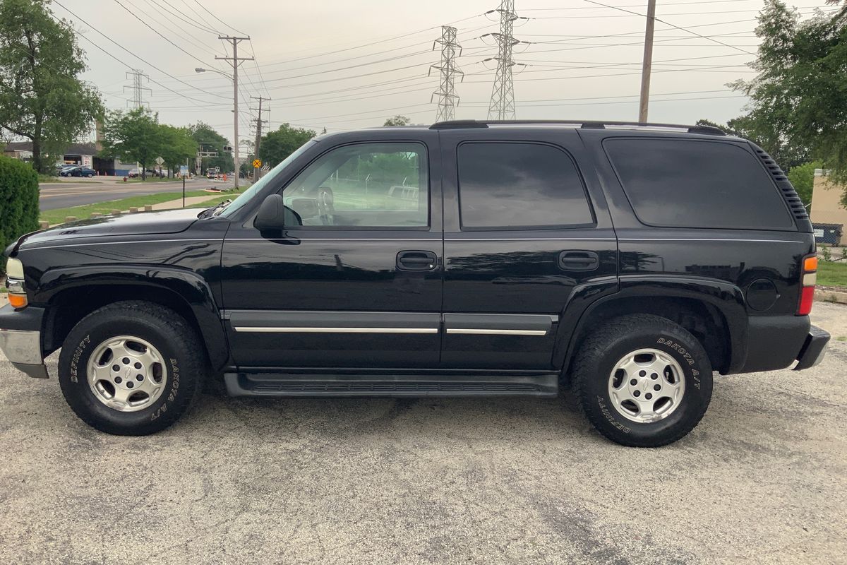 2004 Chevrolet Tahoe LS Sport Utility 4D for Sale (116,300 miles
