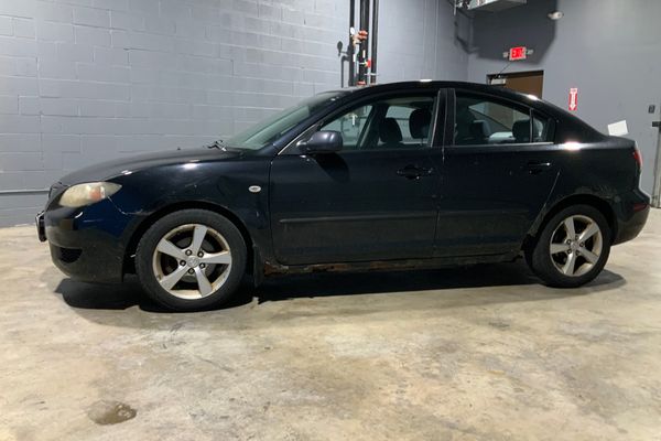 2004 MAZDA MAZDA3 