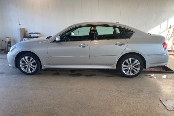 2008 INFINITI M 