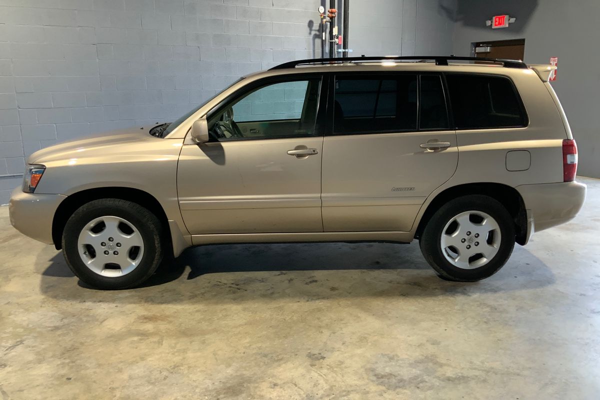 2007 Toyota Highlander Sport SUV 4D for Sale (133,159 miles) | Swap Motors